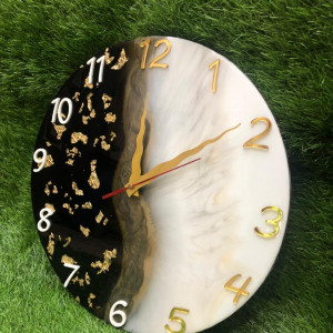 Black and Gold Resin wall clock
