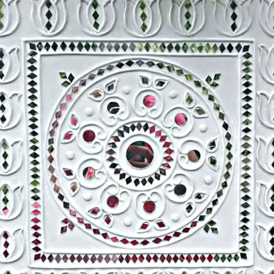 White Lotus Lippan Art