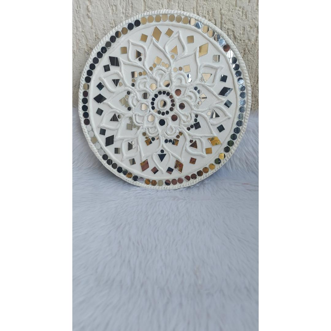 Viciniti White Lotus Bloom Lippan Art Wall Decor