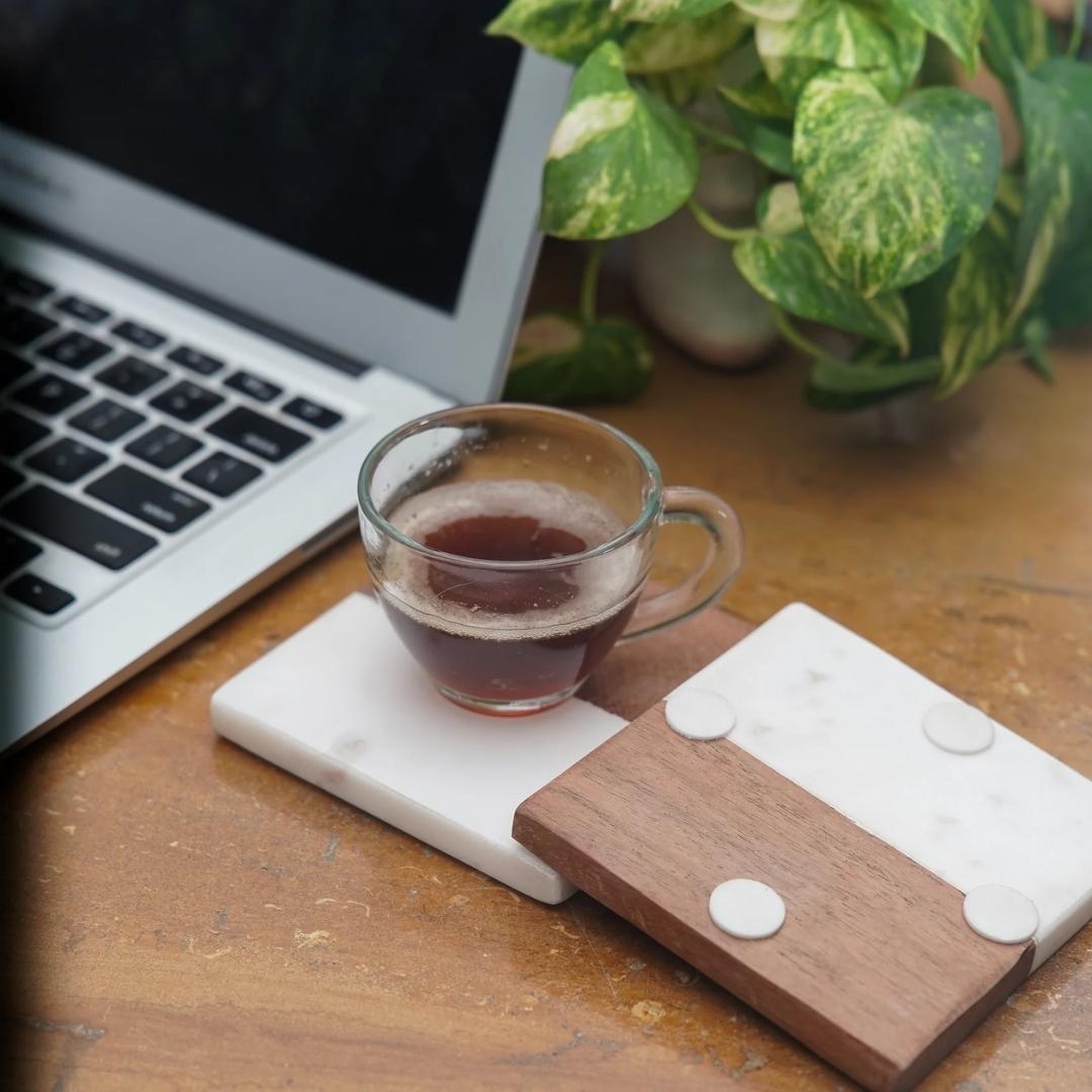 White Marble and wooden square coasters set of 2