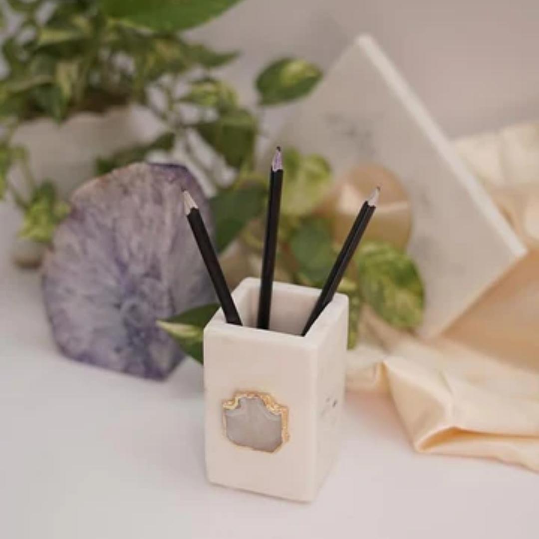 White Marble and Crystal Agate Pen Stand